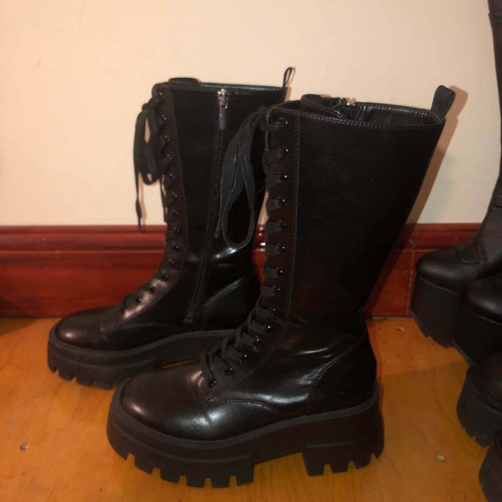 ✨🖤✨Vegan black leather pull&bear knee high boots